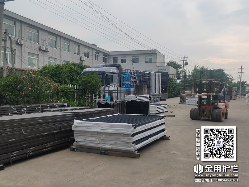 2024年7月10日鋁合金百葉窗裝車發貨！