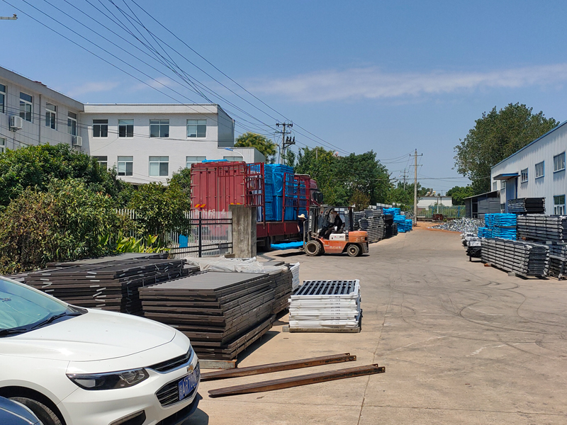 2024年8月6日鋅鋼陽臺護欄裝車發貨！