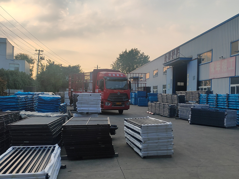 2024年8月21日鋁合金百葉窗裝車發貨！