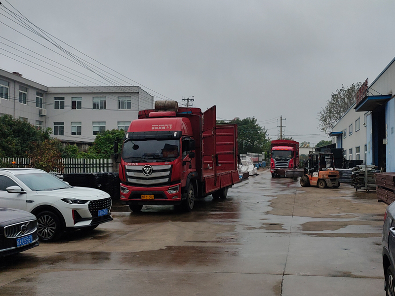 2024年10月29日鋅鋼護窗欄桿裝車發(fā)貨！