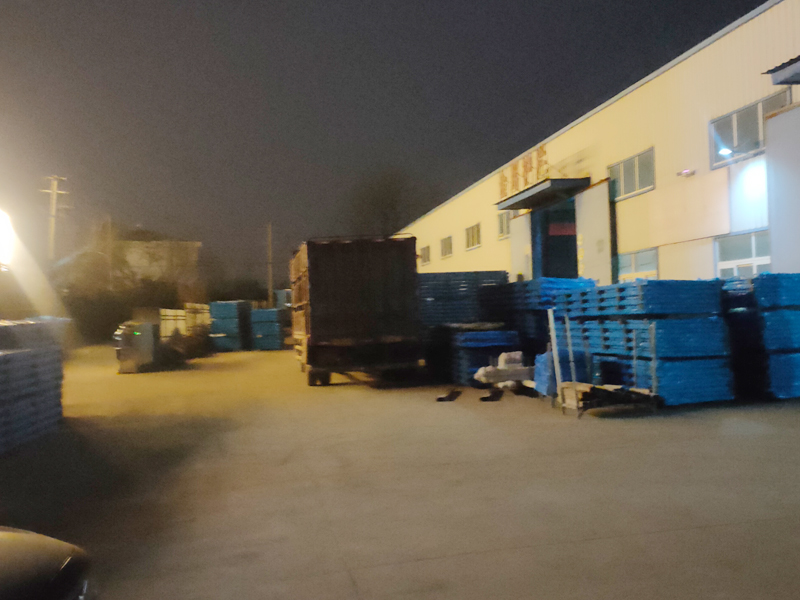 2024年12月23日鋅鋼百葉窗裝車發貨！