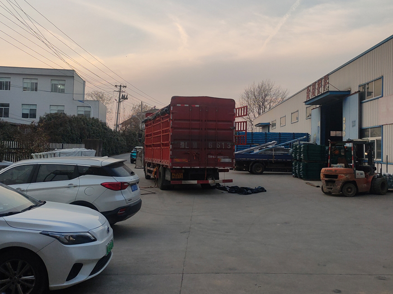  2025年2月13日鋅鋼圍墻護欄裝車發貨！