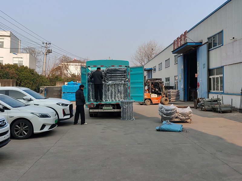 2025年3月7日鋅鋼飄窗護欄裝車發(fā)貨！