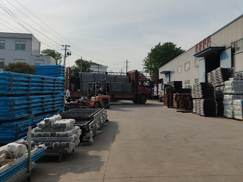 2025年4月29日鋅鋼樓梯扶手裝車發(fā)貨！