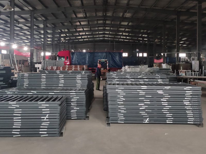 2025年5月9日鋅鋼百葉窗裝車發貨！