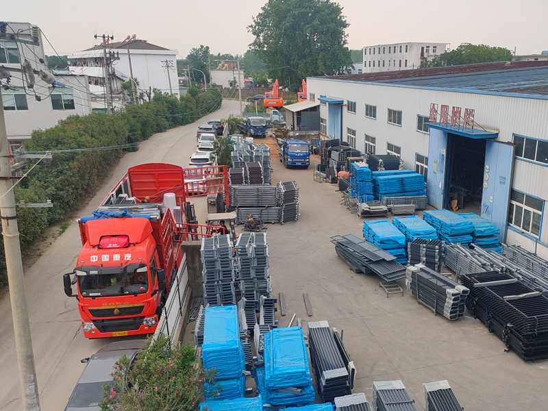 2025年6月11日鋁合金百葉窗裝車(chē)發(fā)貨！