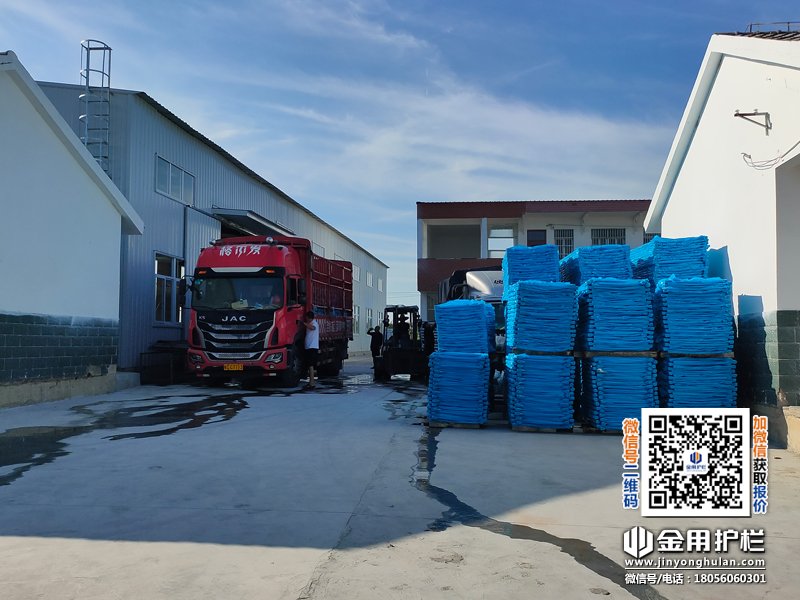 2025年7月1日鋅鋼飄窗欄桿裝車發貨！