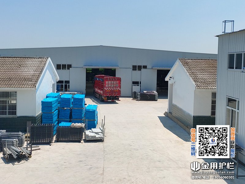 2025年7月2日鋅鋼護(hù)窗欄桿裝車發(fā)貨！