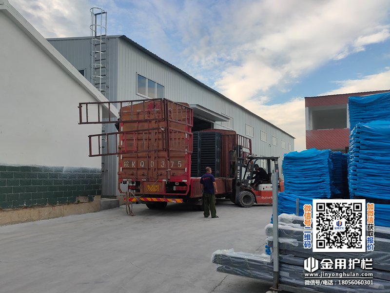 2025年7月18日鋅鋼百葉窗裝車發(fā)貨！