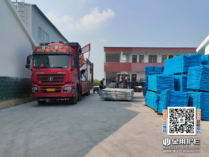 2025年8月5日鋅鋼陽臺護(hù)欄裝車發(fā)貨！