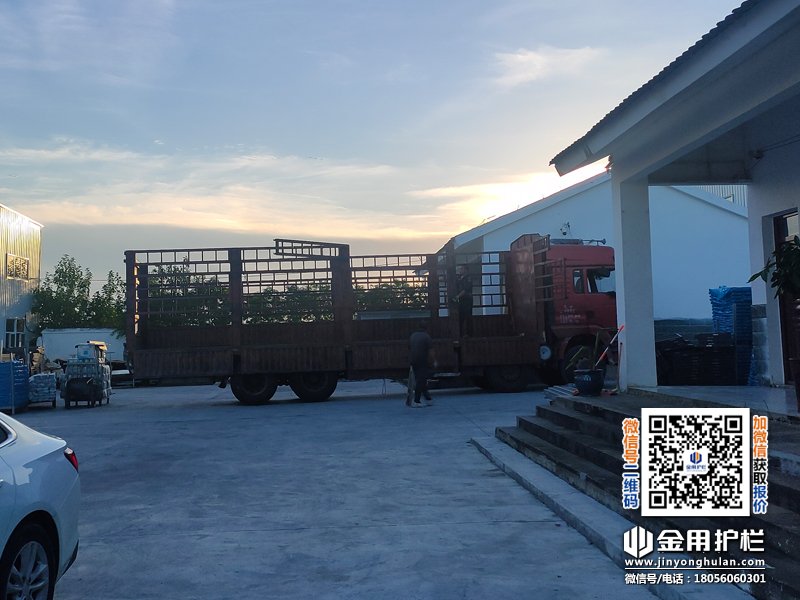 2025年8月14日鋅鋼百葉窗裝車(chē)發(fā)貨！