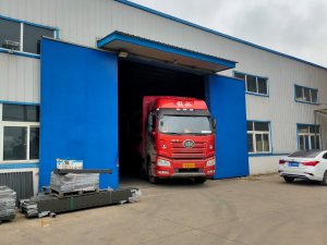 2025年10月9日鋅鋼護窗欄桿裝車發貨！